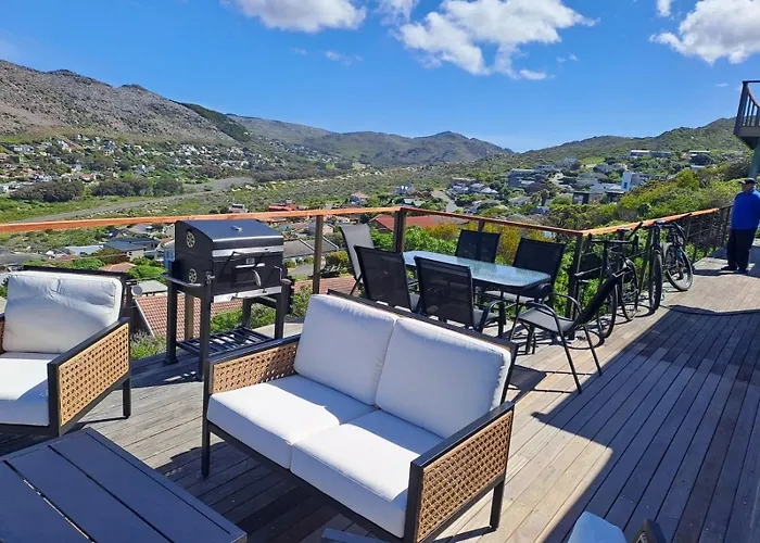 Modern Mountainside Home With Ocean View - Minimal Load Shedding