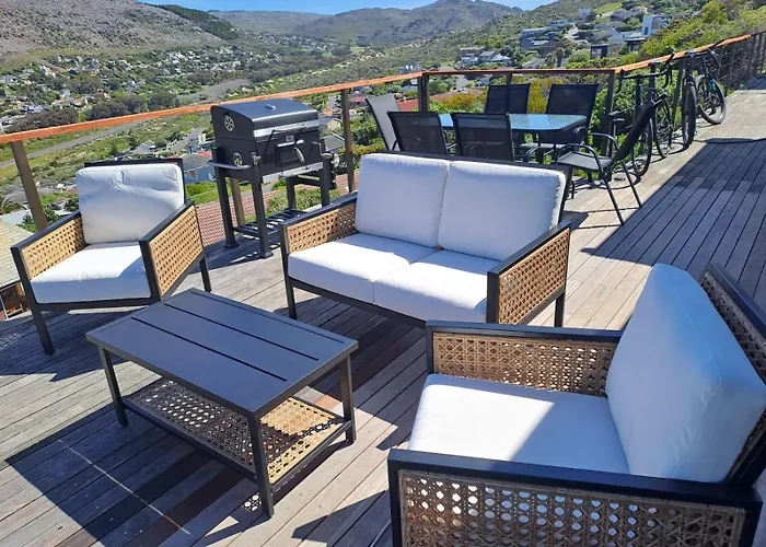 Modern Mountainside Home With Ocean View - Minimal Load Shedding