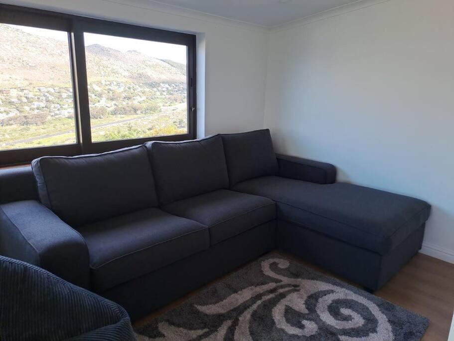 Vakantiehuis Modern Mountainside With Ocean View - Minimal Load Shedding *