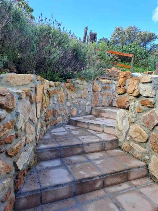 Modern Mountainside With Ocean View - Minimal Load Shedding Kaapstad