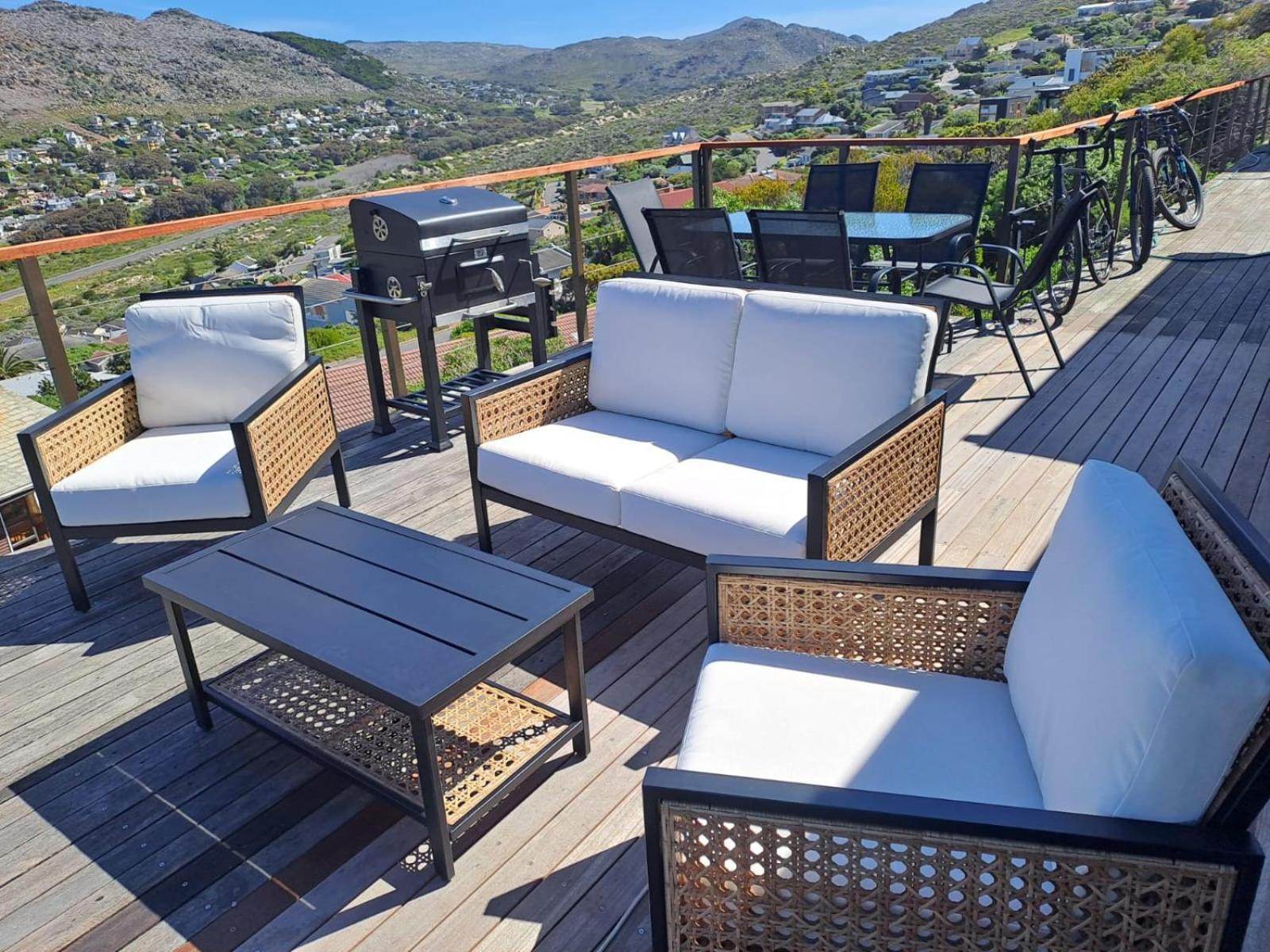 Modern Mountainside With Ocean View - Minimal Load Shedding Vakantiehuis Kaapstad